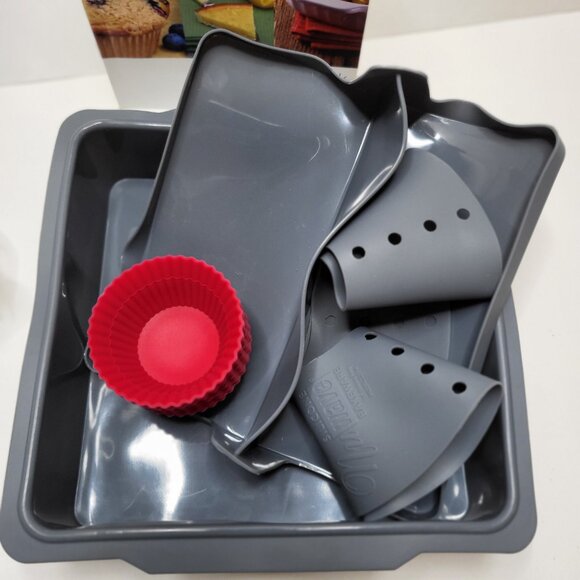 Nuwave Oven Silicone Bakeware Kit 8"x8" Pan Divider Ring Cupcake Liners Recipe B - Picture 3 of 3